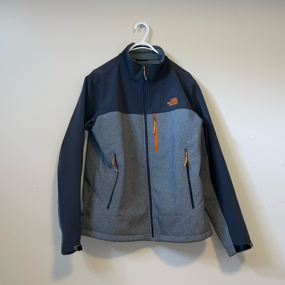 The North Face Grey Lightweight Jacket - Men’s Size Large - Picture 2 of 9